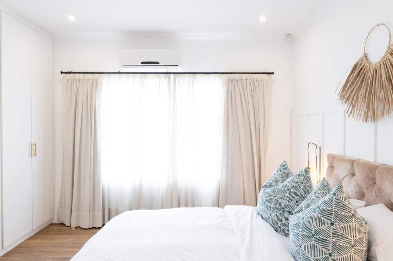 Villa Peaceful Modern With Private Garden In North Durban