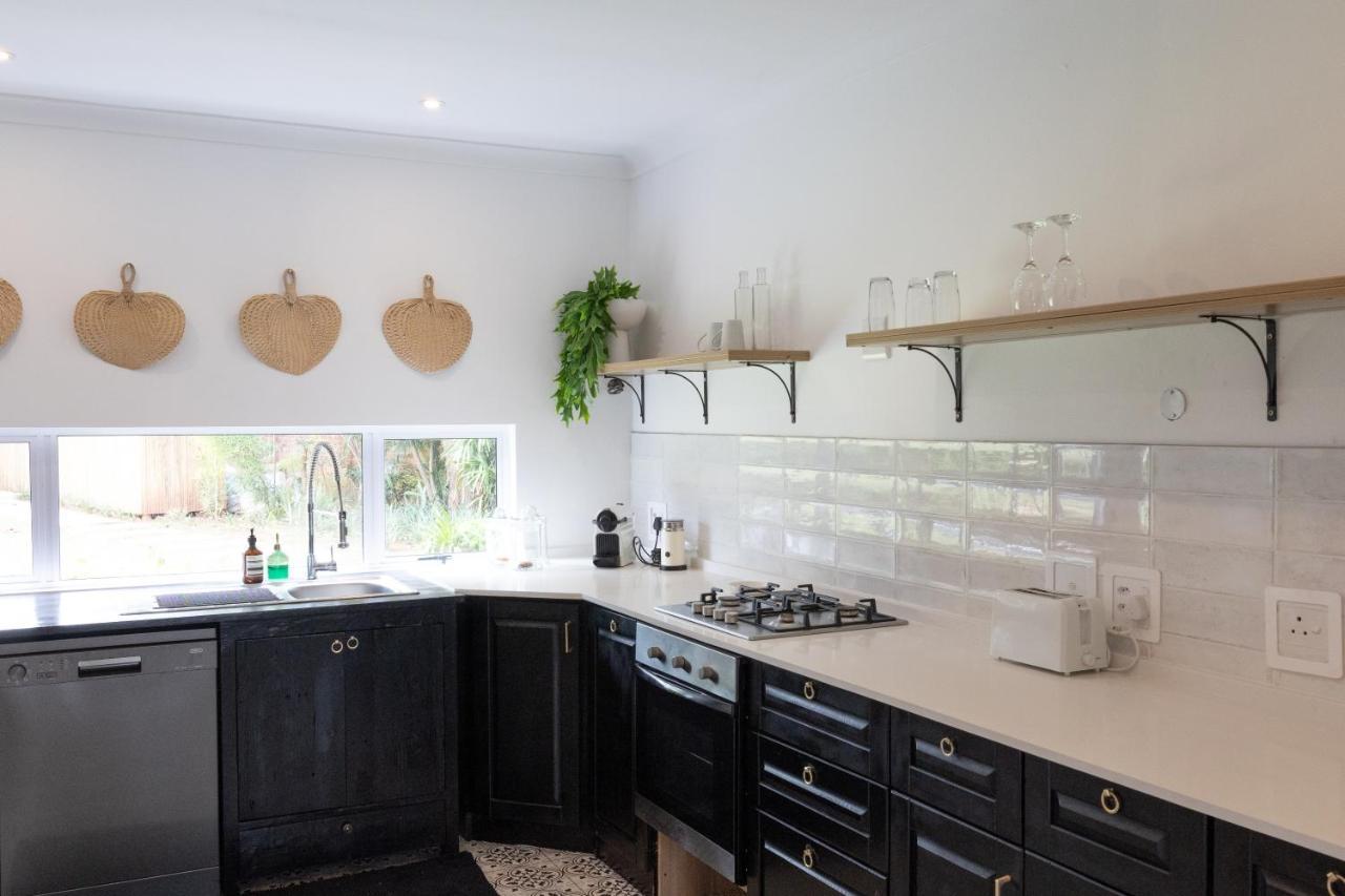 Peaceful Modern With Private Garden In North Durban